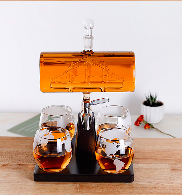 Whiskey Decanter 1100mL(37oz), 4 Glasses and