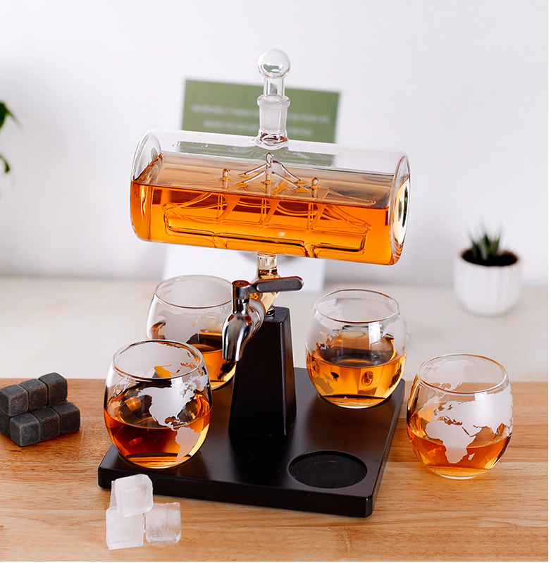 Whiskey Decanter 1100mL(37oz), 4 Glasses and